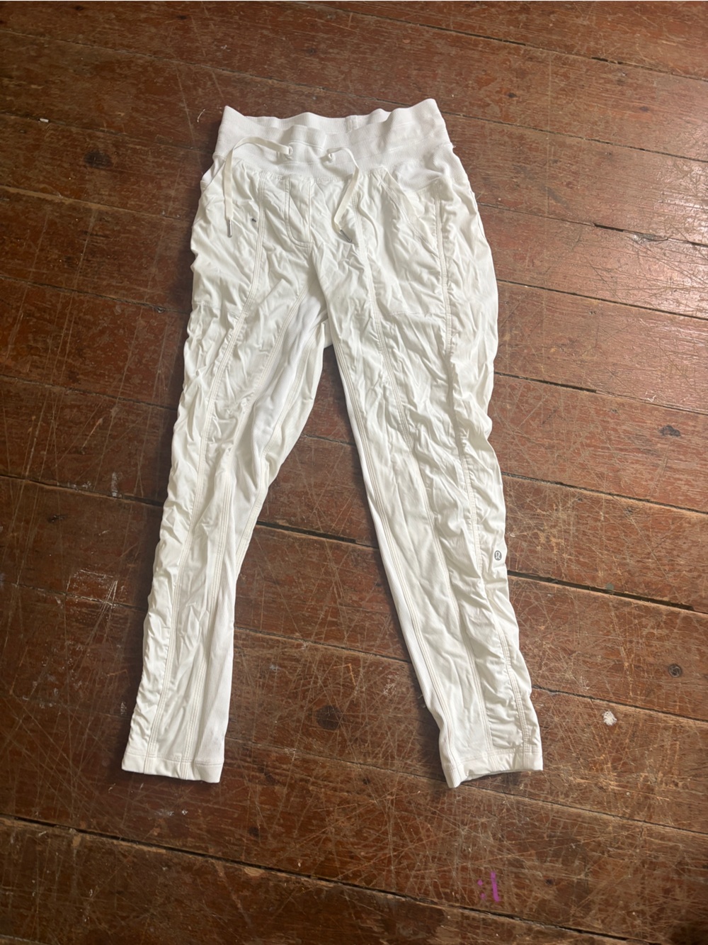 Lululemon white joggers/ dance studio pant